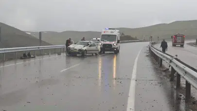 Erzurum Aşkale'de zincirleme trafik kazası : 3 yaralı