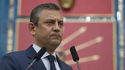 Özgür Özel CHP Grup Başkanı seçildi