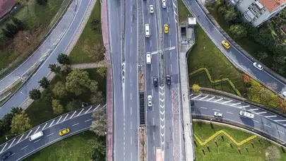 Bugün yola çıkacaklar dikkat ! Hangi yollarda çalışma var ?