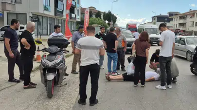 Düzce'de ani fren yapan motosiklet savruldu : Sürücü yaralandı
