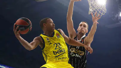 Fenerbahçe Beko'da Devon Hall ile yollar ayrıldı