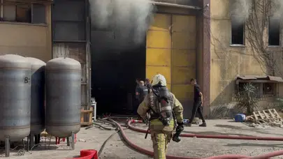 Esenyurt'ta fabrikada yangın çıktı