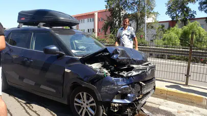 Antalya'da 4 araçlı zincirleme trafik kazası : 1 yaralı