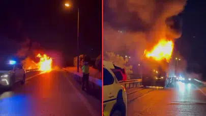 Esenyurt'ta seyir halindeyken yanan tır alevlere teslim oldu