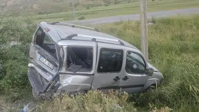 Bitlis Tatvan'da iki araç çarpıştı : 5 yaralı