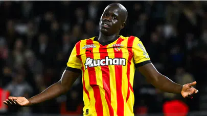 Lens, Malang Sarr'a veda etti