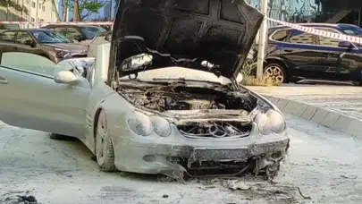 Şişli'de seyir halindeki otomobilde yangın çıktı : Araç hurdaya döndü