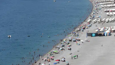 Antalya'da sıcak hava dalgası : Vatandaşlar sahile koştu