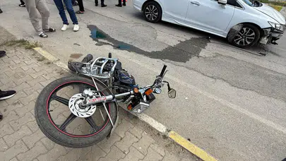 Muş'ta trafik kazası : Otomobil ile motosiklet çarpıştı, 2 kişi yaralandı