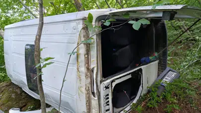 Ordu'da yolcu minibüsü uçuruma yuvarlandı : Çok sayıda yaralı var