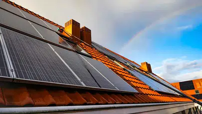 Güneş enerjisi ile çatı panelleri, Avrupa'da bedava klima sağlıyor: Çevreye etkileri neler?