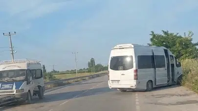 Denizli'de 2 işçi servisi çarpıştı