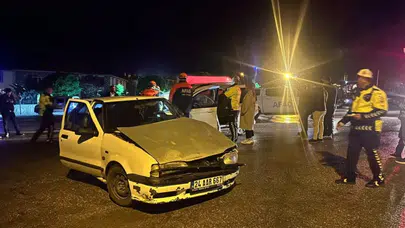Erzincan'da iki aracın çarpışması sonucu 5 kişi yaralandı