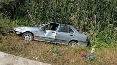 Edirne'de kontrolden çıkan otomobil tarlaya savruldu : 2 yaralı