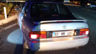 Elazığ'da iki otomobil çarpıştı, 3 kişi yaralandı