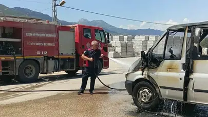 Hatay Hassa'da seyir halindeki otomobil yandı