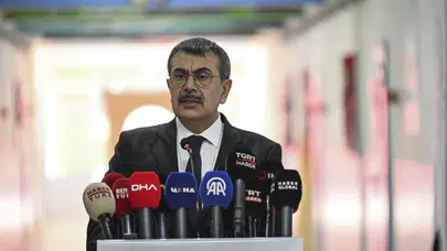 Bakan Tekin, Bakırköy Karne Dağıtım Töreni'nde