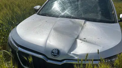 Yozgat'ta otomobil tarlaya uçtu : Sürücü yaralandı