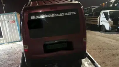 Kocaeli'de trafikte bıçaklı kavga : 3 yaralı, 5 kişiye 900 bin lira ceza