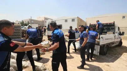 Şanlıurfa'da son kullanma tarihi geçmiş bir kamyon içecek imha edildi