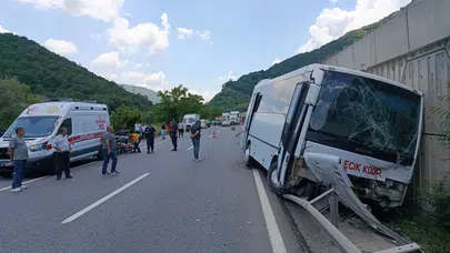 Bilecik-Bozüyük kara yolunda midibüs tıra çarptı : 6 yaralı