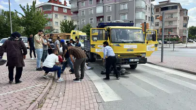 Konya'da kamyonet elektrikli bisiklete çarptı : 3'ü çocuk 4 yaralı
