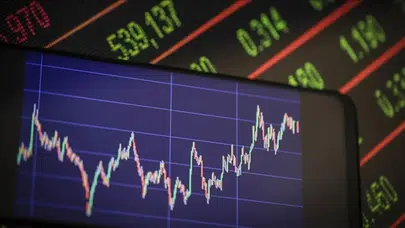 VİOP BIST 30 endeks kontratı haftaya düşüşle başladı : Satış baskısı sürüyor