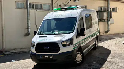 Gaziantep'te motosiklet bariyerlere çarptı, sürücü yaşamını yitirdi