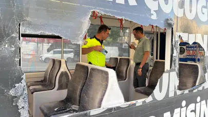 Kayseri'de otomobil refüje çarptı