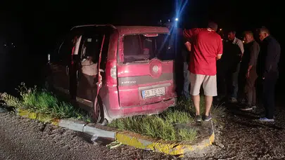 Sivas'ta otomobil ve hafif ticari araç çarpıştı : 6 kişi yaralandı