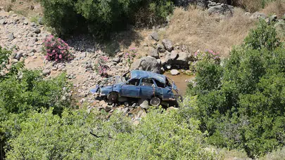 Hatay'da kaza : Otomobil uçurumdan yuvarlandı