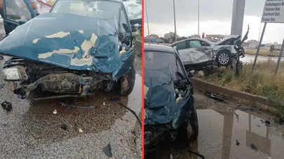 Eskişehir'de iki araç çarpıştı : 2'si ağır 4 yaralı