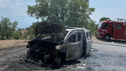Manisa'da seyir halindeki kamyonette yangın