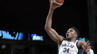 Miami Heat, Giannis Antetokounmpo'yu renklerine bağladı