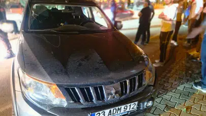 Elazığ'da kamyonet ile otomobil çarpıştı : 5 yaralı