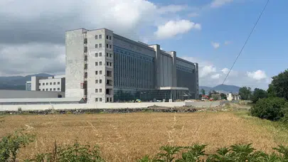 Samsun'da hastane inşaatında iş kazası : 18 metre yükseklikten düşen işçi yaralandı