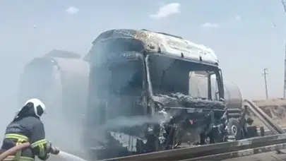 Mardin'de seyir halindeki tırda yangın çıktı : İtfaiye müdahale etti