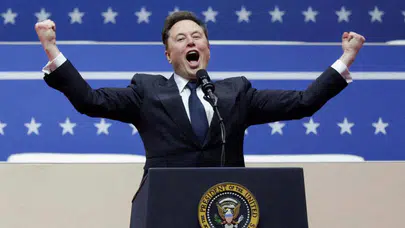 Elon Musk, dünyanın ilk trilyoneri oldu