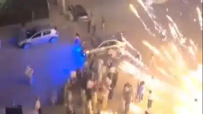 İzmir'de nişan kutlamasında havai fişek kalabalığın üzerine patladı
