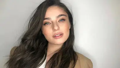 Ayça Ayşin Turan nasıl ünlü oldu? Muhtemel Aşk dizisinde Defne karakterine hayat veriyor