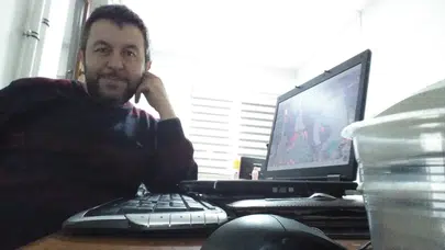 Kütahya'da feci kaza : Halk otobüsünün altında kalan bisikletli hayatını kaybetti