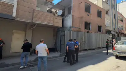 Küçükçekmece'de bina çöktü : 1 ölü, 2 yaralı