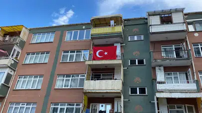 Samsun'da 5'inci kattan düşen 1,5 yaşındaki çocuk hayatını kaybetti