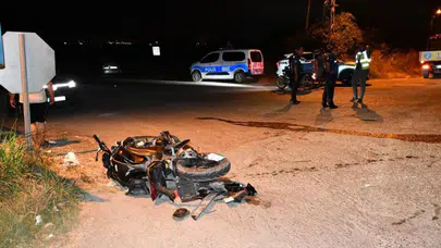 Hatay'da otomobil ile motosiklet çarpıştı : Yaralılar var