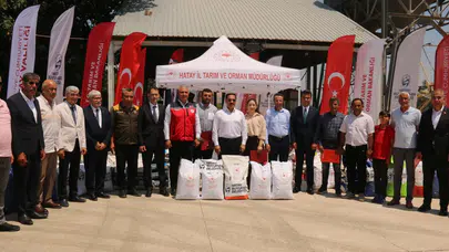 Hatay Kırıkhan'da depremzede çiftçilere tohum desteği