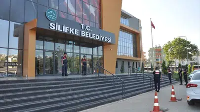 Silifke Belediyesi soruşturmasında 19 şüpheli adliyeye sevk edildi
