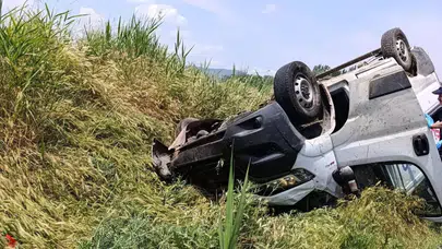 Denizli'de kargo aracı devrildi : 4 çocuk babası sürücü hayatını kaybetti