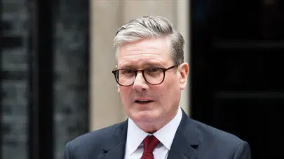 İngiltere Başbakanı Keir Starmer istifa etti