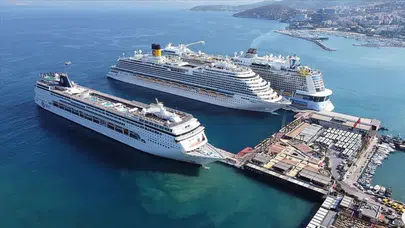 Bodrum’a kruvaziyer akını : İki dev gemi 4 bin 625 turistle geldi