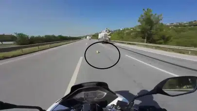 Hatay'da beton mikserinden düşen malzeme kazaya neden oldu